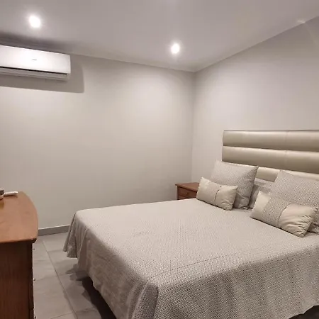 Excelente Com 3 Quartos Na Quinta Do Villa Almancil