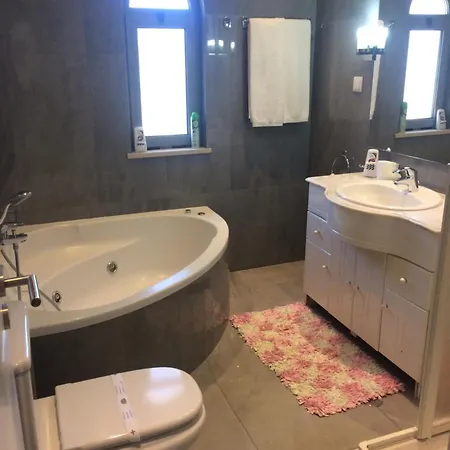 Excelente Com 3 Quartos Na Quinta Do