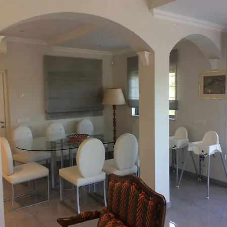 Excelente Com 3 Quartos Na Quinta Do * Almancil